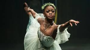 Muere a los 29 años Michaela DePrince, la famosa bailarina rescatada de un orfanato africano y convertida en estrella mundial