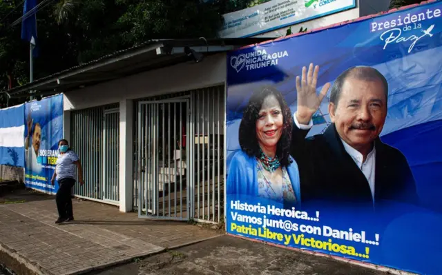 Cartel de Ortega y Murillo
